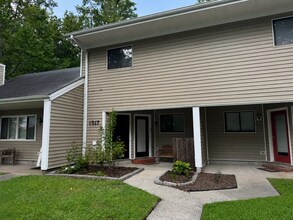 Building Photo - Affordable Living in Historic New Bern, NC!