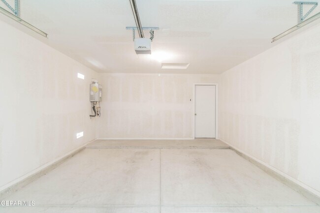 Building Photo - 14465 Mariam Hanna St