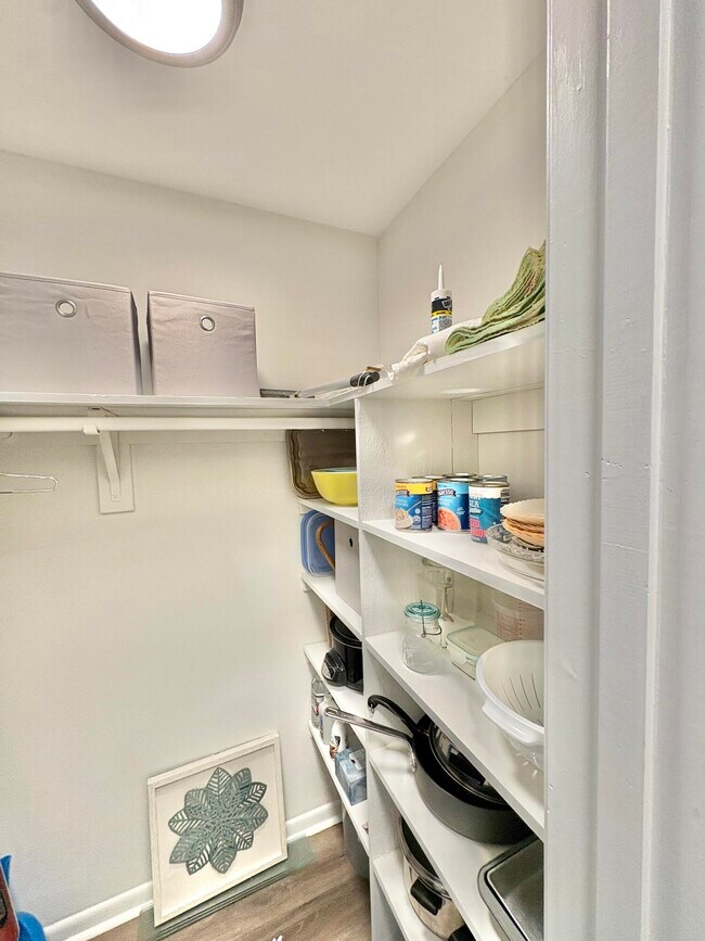 Building Photo - 47 Salisbury B