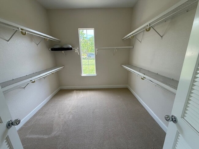 Building Photo - Avalon Heights Fremont 4 bed/3 bath, new paint & new wood floors, Gated Community, Top Tier Schools