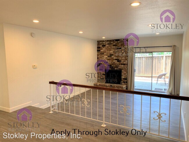 Building Photo - 2 br, 2 bath House - 1965 Ascot Drive #4