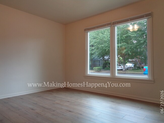 Building Photo - 1945 23rd St NE