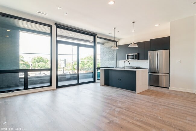 Building Photo - 1775 N Clybourn Ave