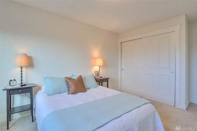 Building Photo - 2bd/1ba Seattle Condo