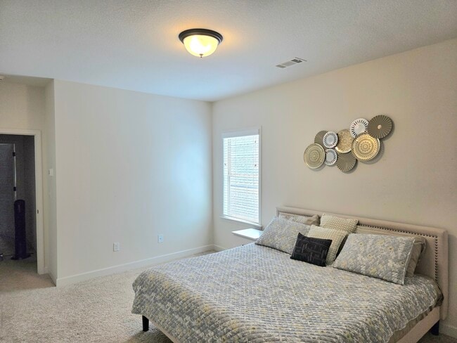 Building Photo - 4741 Carousel Ln