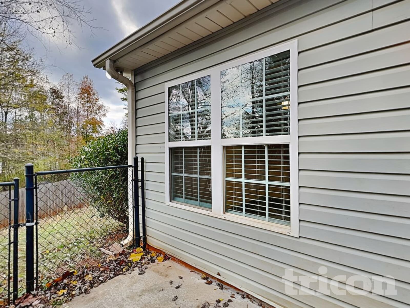 Building Photo - 621 Savannah Dr