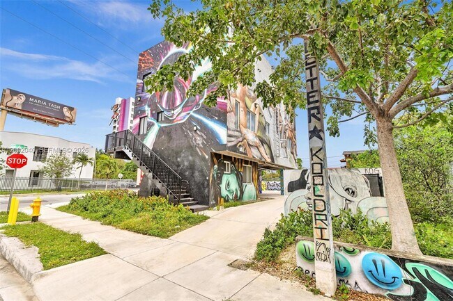 Building Photo - 584 NW 35th St