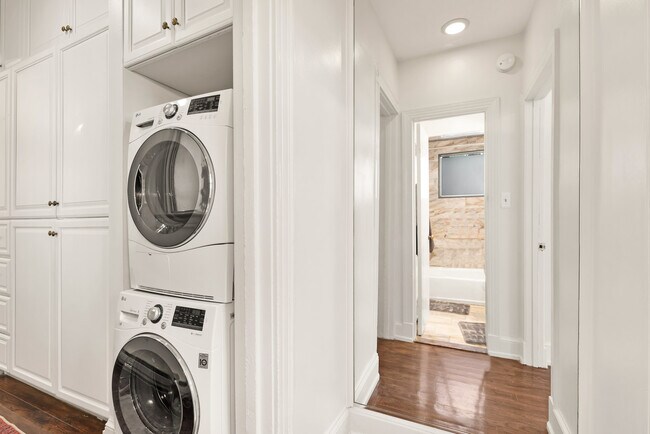 Building Photo - 1740 R St NW