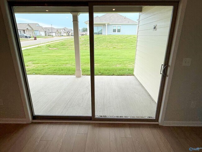 Building Photo - 28529 Whitehall Ln