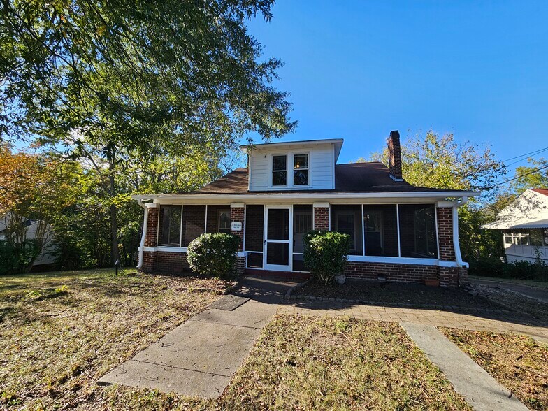 Primary Photo - 920 N Church St