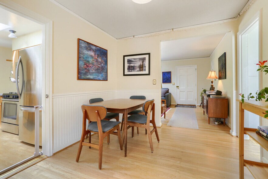 Dining Room - 3041 SW Flower Ter
