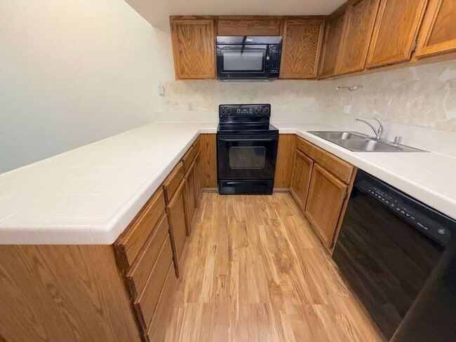 Building Photo - Rollin' on the River - Top Story Riverfront Condo