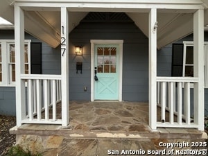 Building Photo - 127 Larchmont Dr