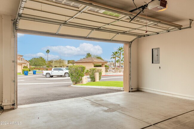 Building Photo - 17020 E Kiwanis Dr