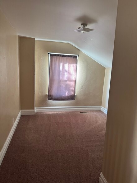 Building Photo - 321 D St