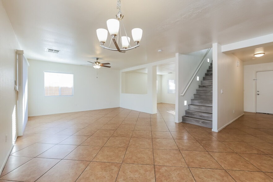 Building Photo - 6010 W Encinas Ln