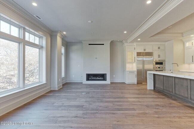 Building Photo - 1576 Cherokee Rd