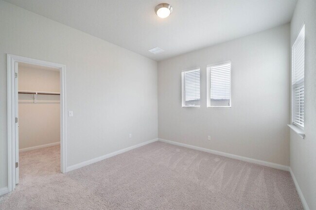 Building Photo - 8208 Cottage Rose Dr