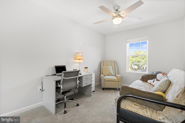 Building Photo - 1615 Spottsworth Way