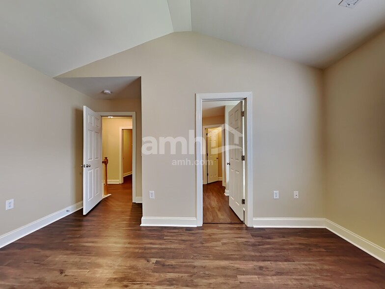 Building Photo - 205 Turner Greens Ct