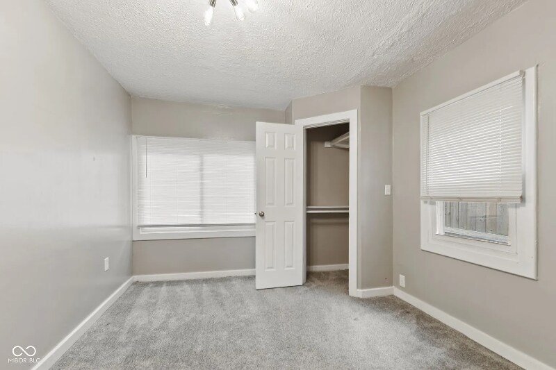 Building Photo - 734 Parkway Ave