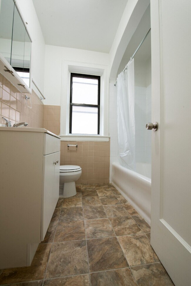 Building Photo - South Shore Apartments