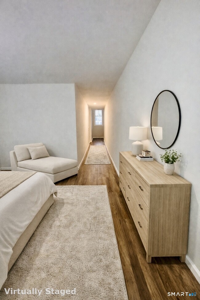 Building Photo - 1415 Stratford Ave