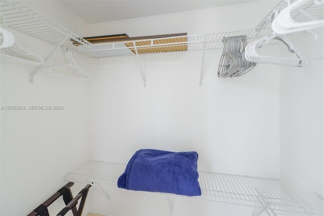 Building Photo - 1200 Brickell Bay Dr