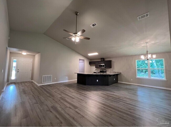 Building Photo - 4630 Santa Rosa Dr