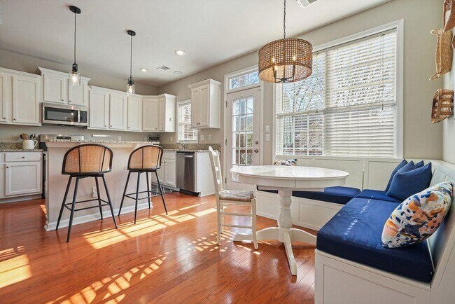 Building Photo - 3803 Waters Edge Trail