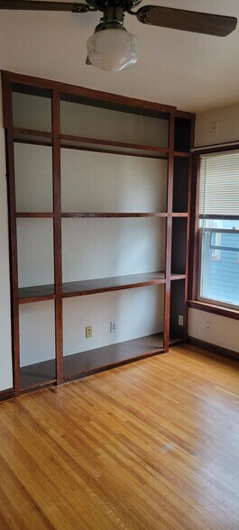 Built in shelving in bedroom - 481 Meigs St