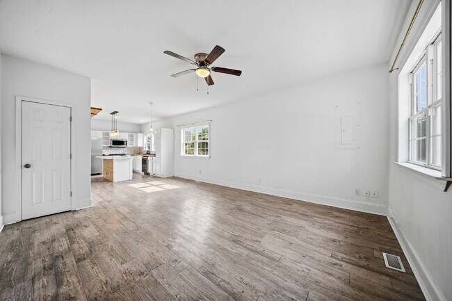 Building Photo - 1109 Orange St