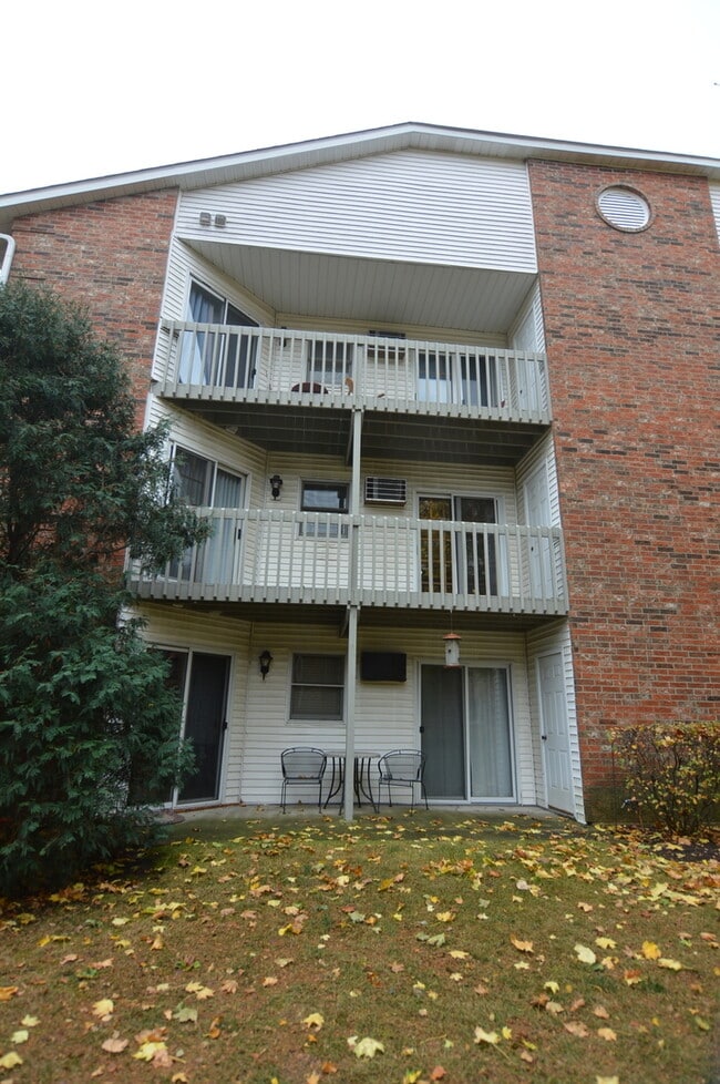 Building Photo - 4408 W Shamrock Ln