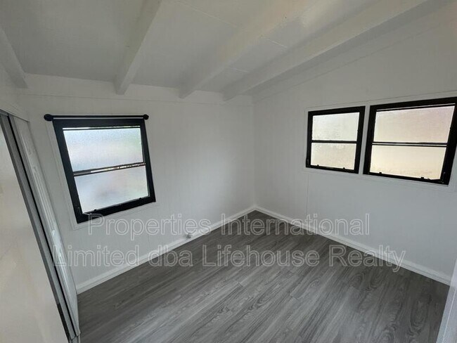 Building Photo - 99-790-790 Hukaa St