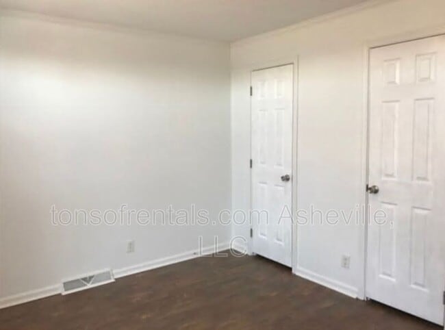 Building Photo - 89 Fickley Dr