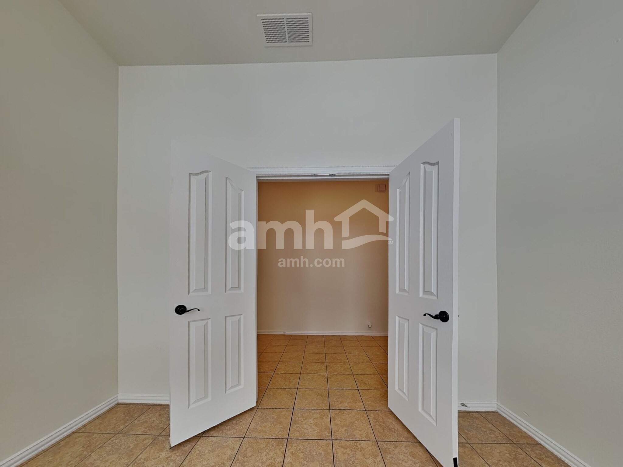 Building Photo - 1225 Concho Trail