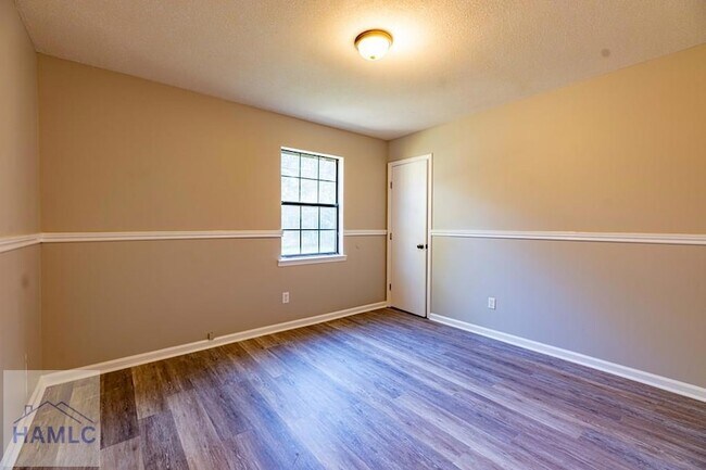 Building Photo - 724 Timber Ridge Trail