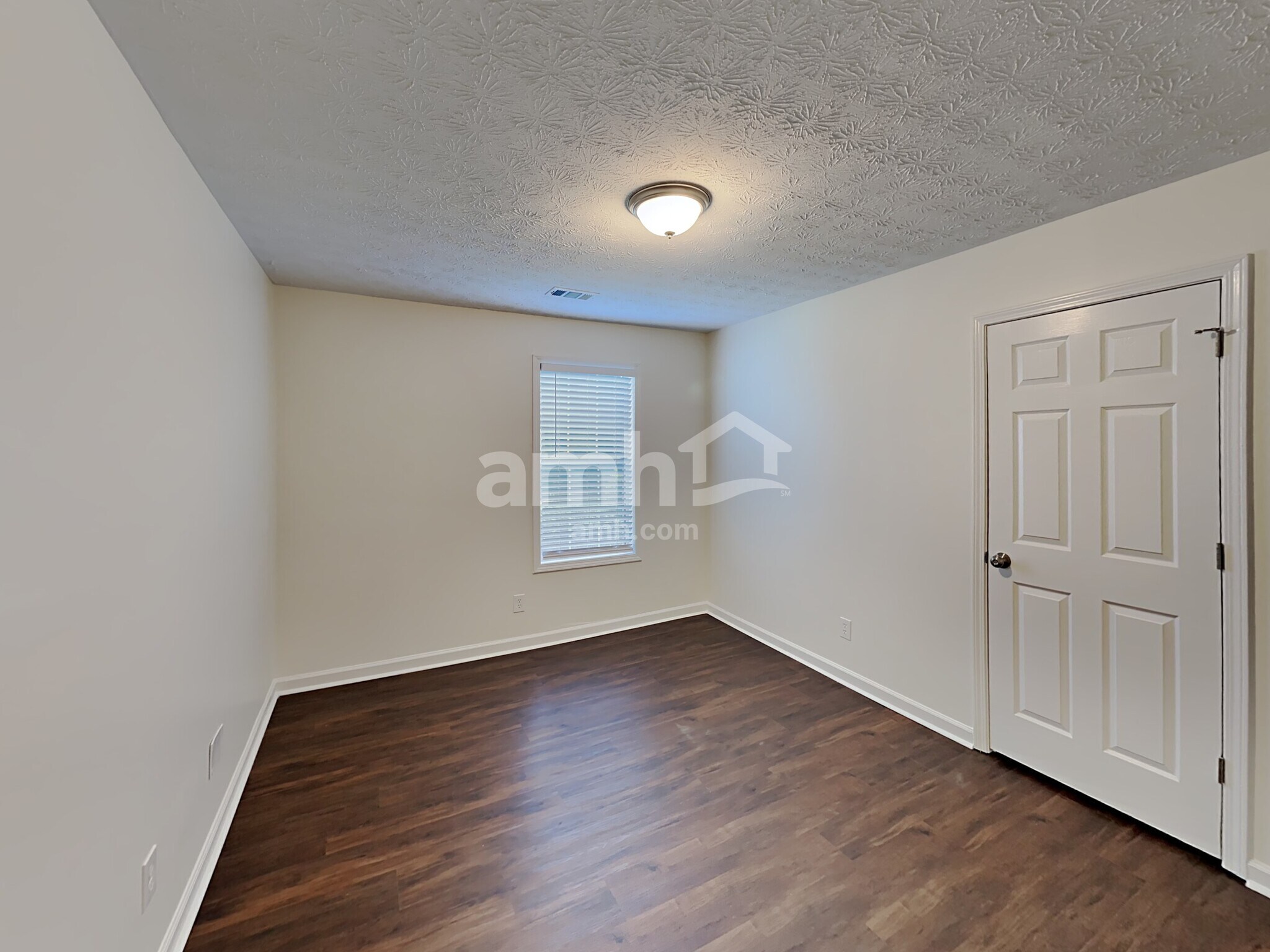 Building Photo - 3471 Erin Glen NW