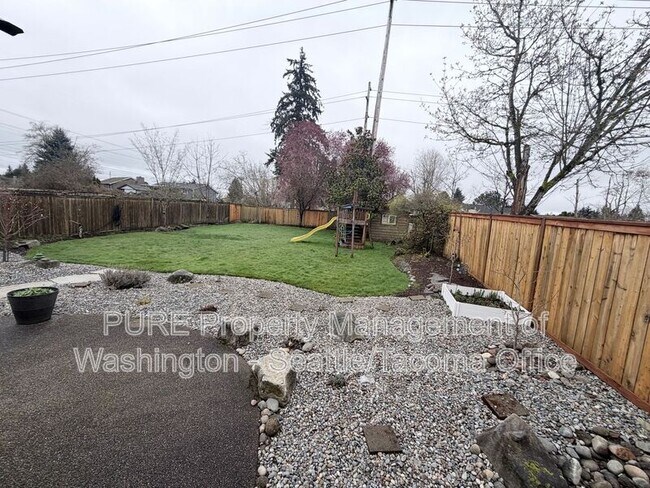 Building Photo - 1725 SW 346th Pl