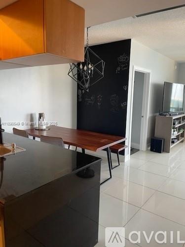 Building Photo - 1750 N Bayshore Dr