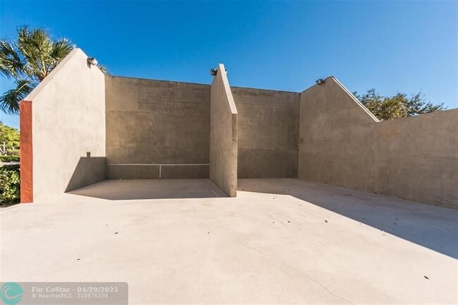Building Photo - 710 Freedom Ct