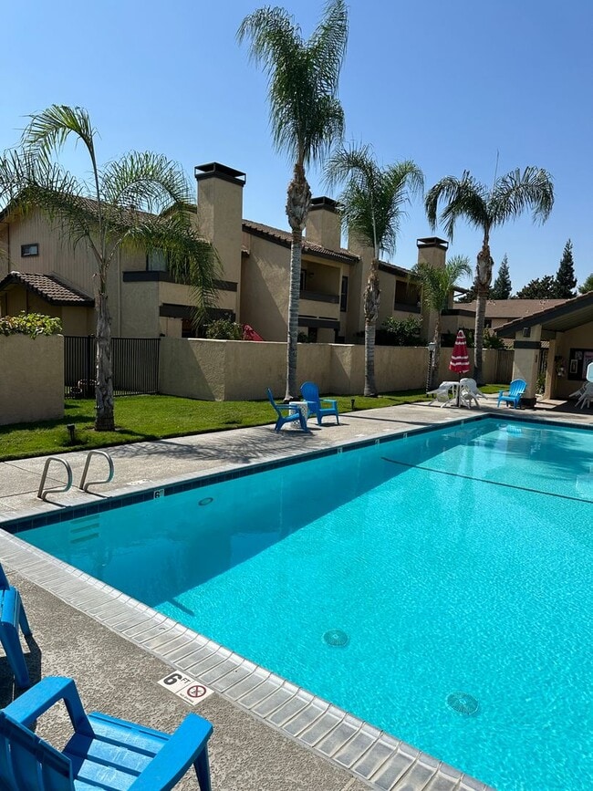 Building Photo - Stunning Condo in Turlock available for im...