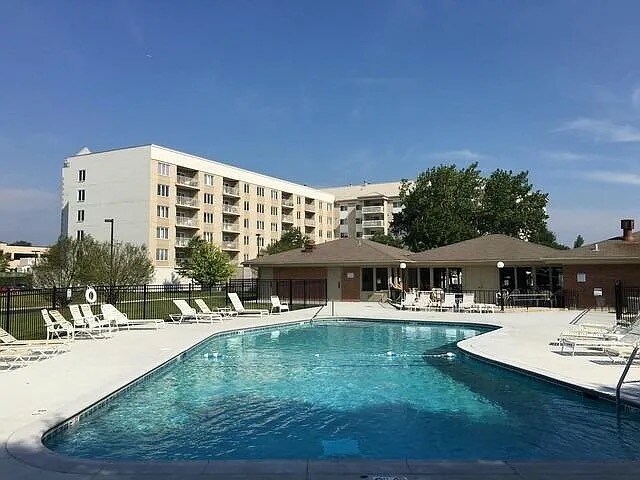 Primary Photo - 2030 Saint Regis Dr