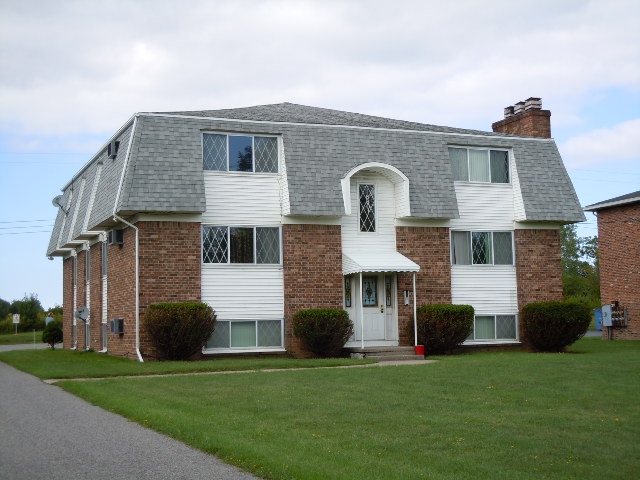 Primary Photo - 6301 Robinson Rd