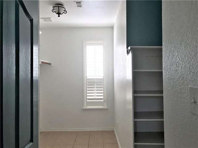 Building Photo - 9137 Odeum Dr