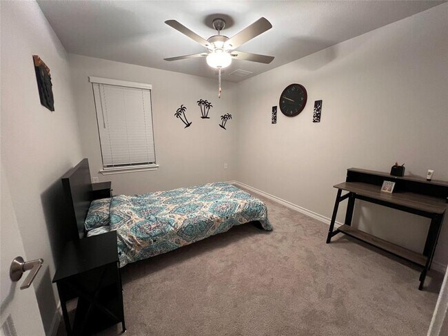 Building Photo - 1610 Purple Martin Dr