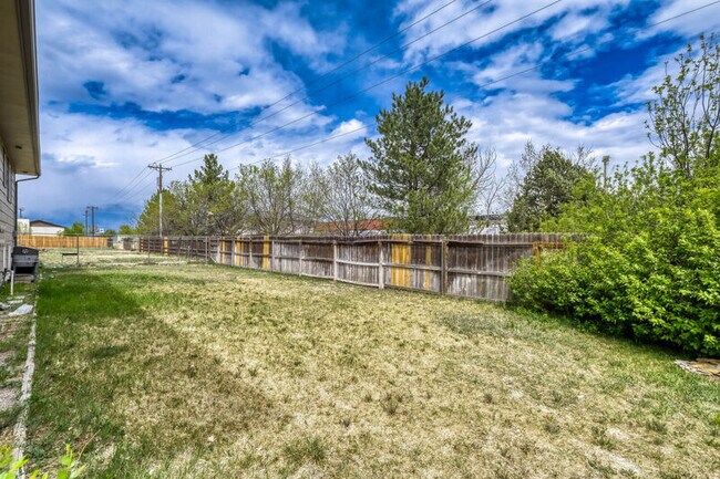 Building Photo - 6648 Provincial Dr