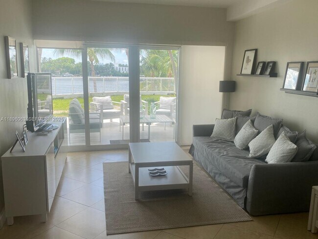 Building Photo - 6580 Indian Creek Dr