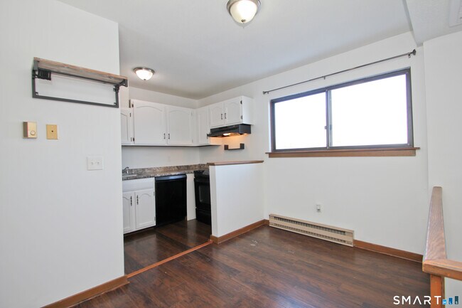 Building Photo - 29 Salmon Run