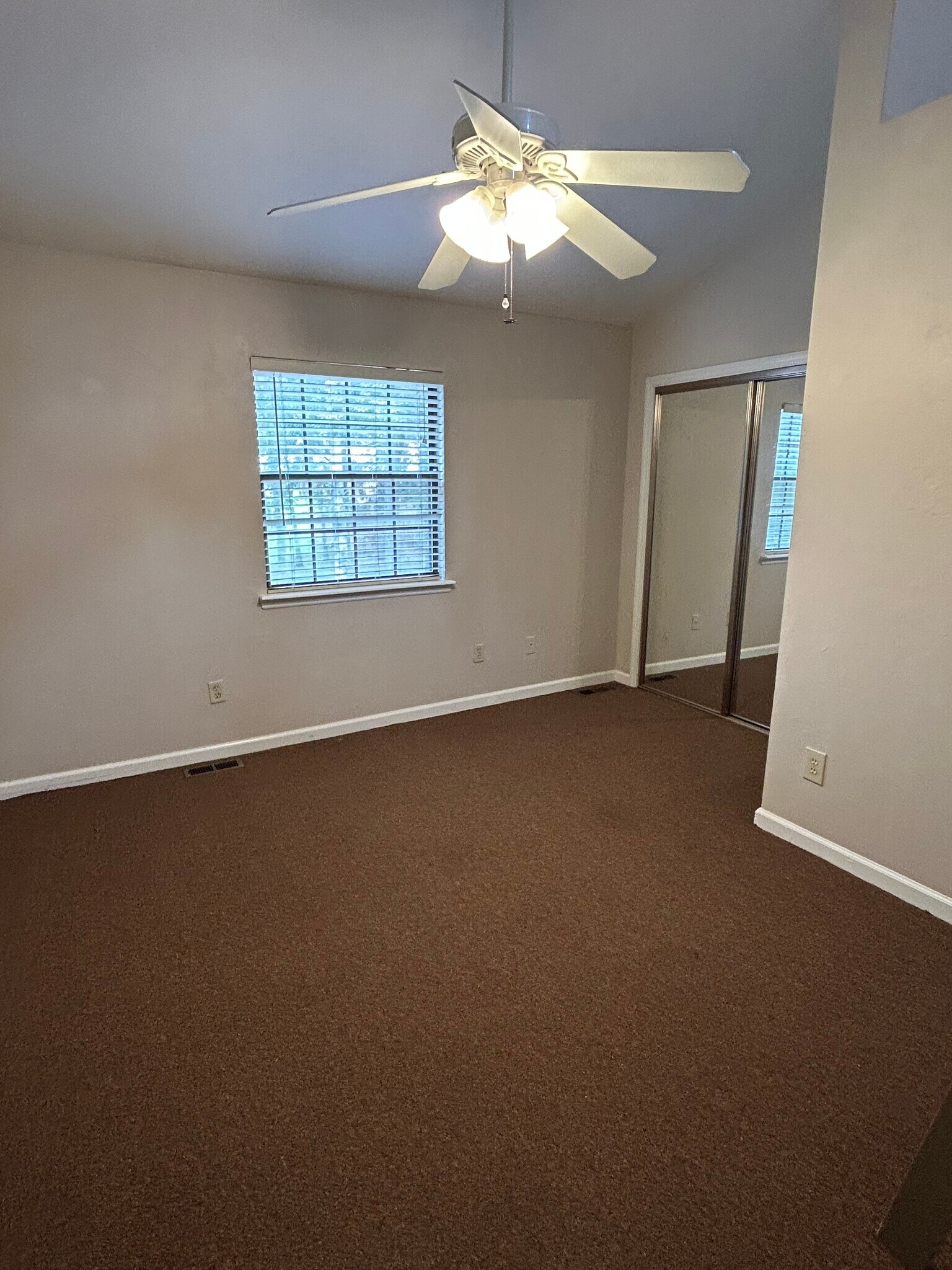 Building Photo - 1135 Ocala Rd